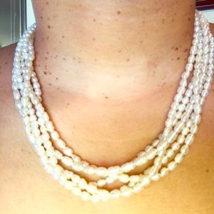 Freshwater Pearl Beads Necklace - Good Condition